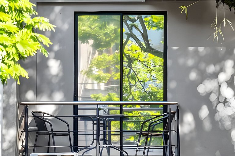 Modern Loft in Cali’s Heart | Salsa Clubs & Cafés