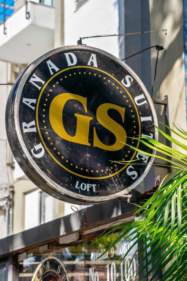 Modern Loft in Cali’s Heart | Salsa Clubs & Cafés